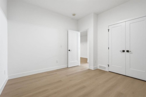 2105B 7 Street Ne, Calgary, AB - Indoor Photo Showing Other Room