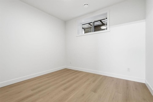 2105B 7 Street Ne, Calgary, AB - Indoor Photo Showing Other Room
