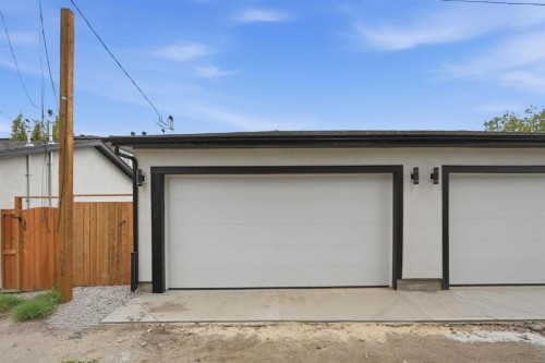 2105B 7 Street Ne, Calgary, AB - Outdoor With Exterior