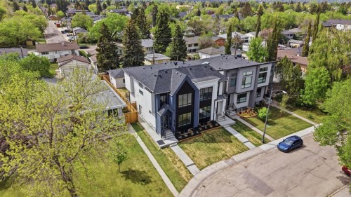2105B 7 Street Ne, Calgary, AB - Outdoor