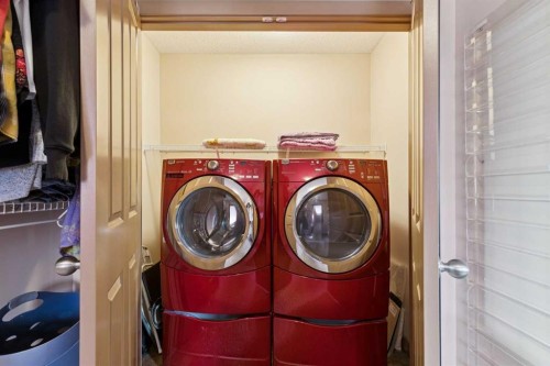 47 Silverado Skies Manor Sw, Calgary, AB - Indoor Photo Showing Laundry Room