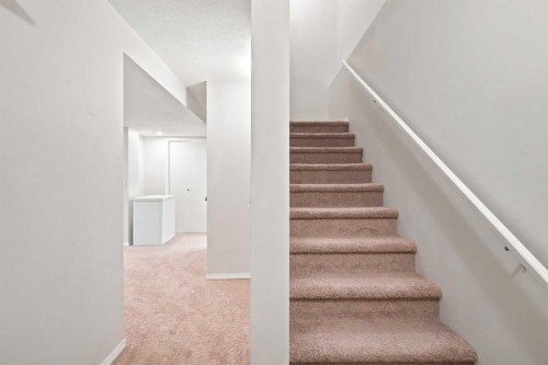 88 Rockyledge Crescent Nw, Calgary, AB 