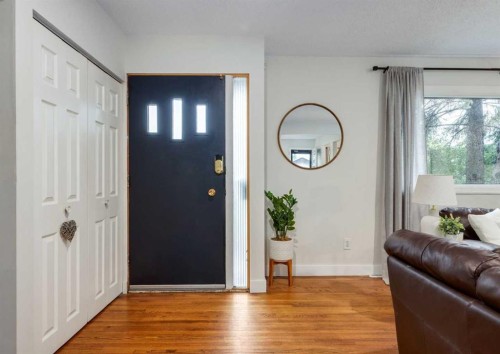 182 Fyffe Road Se, Calgary, AB - Indoor