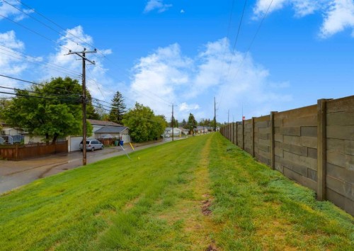 182 Fyffe Road Se, Calgary, AB - Outdoor