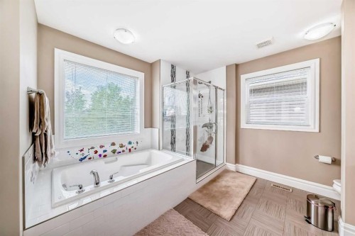 75 Silverado Bank Gardens Sw, Calgary, AB - Indoor Photo Showing Bathroom