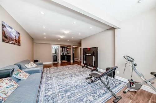 75 Silverado Bank Gardens Sw, Calgary, AB - Indoor Photo Showing Gym Room