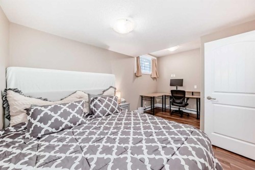 75 Silverado Bank Gardens Sw, Calgary, AB - Indoor Photo Showing Bedroom