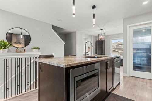46 Corner Meadows Common Ne, Calgary, AB - Indoor Photo Showing Kitchen With Upgraded Kitchen