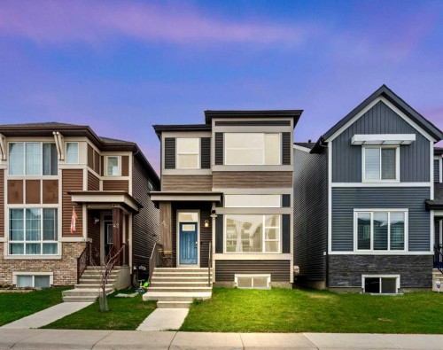46 Corner Meadows Common Ne, Calgary, AB - Outdoor With Facade