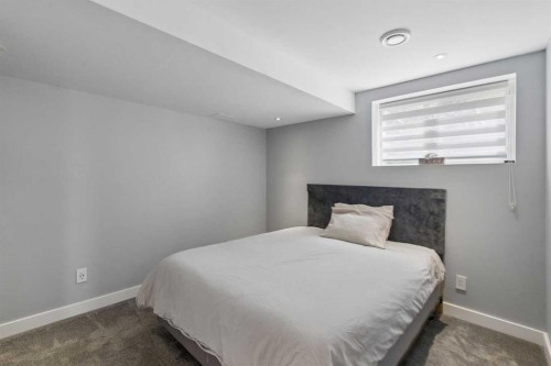 105 Royal Birch Crescent Nw, Calgary, AB - Indoor Photo Showing Bedroom