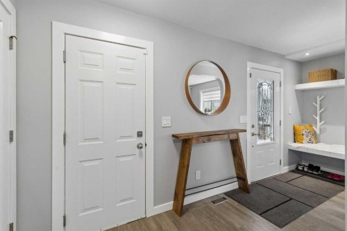 105 Royal Birch Crescent Nw, Calgary, AB - Indoor Photo Showing Other Room
