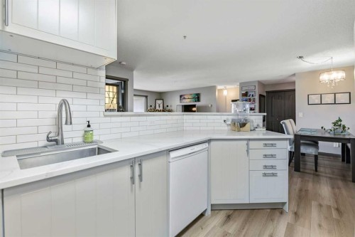 2307-12 Cimarron Common, Okotoks, AB - Indoor Photo Showing Kitchen