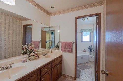 14 Nagway Court, Rural Rocky View County, AB 