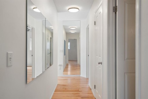 10 Eversyde Court Sw, Calgary, AB - Indoor Photo Showing Other Room
