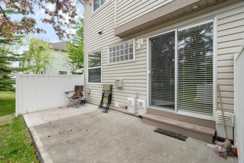 10 Eversyde Court Sw, Calgary, AB - Outdoor With Exterior