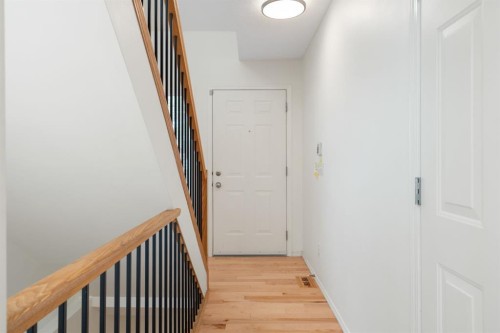 10 Eversyde Court Sw, Calgary, AB - Indoor Photo Showing Other Room