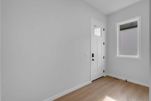 107 Bartlett Row Se, Calgary, AB - Indoor Photo Showing Other Room