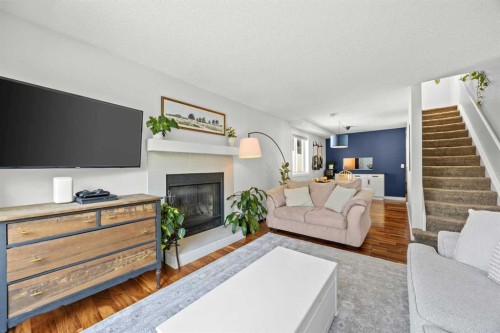 301-1720 13 Street SW Calgary, AB T2T 3P4