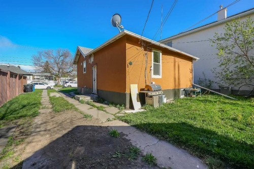 1507 1 Street Ne, Calgary, AB - Outdoor