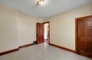 1507 1 Street Ne, Calgary, AB  - Indoor Photo Showing Other Room 