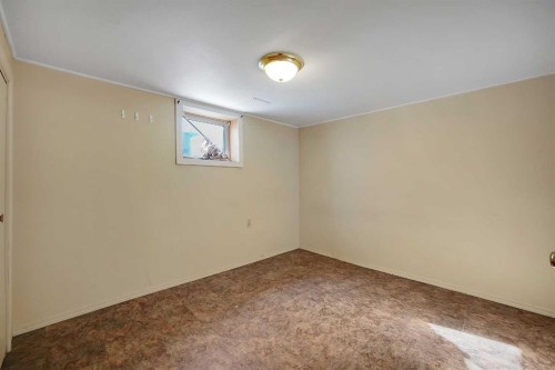 1507 1 Street Ne, Calgary, AB - Indoor Photo Showing Other Room