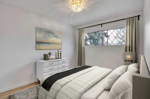 64 Hartford Road Nw, Calgary, AB - Indoor Photo Showing Bedroom