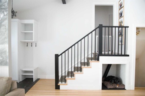64 Hartford Road Nw, Calgary, AB - Indoor Photo Showing Other Room