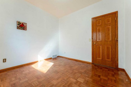 117 Evergreen Place Sw, Calgary, AB - Indoor Photo Showing Other Room