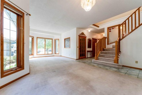 117 Evergreen Place Sw, Calgary, AB - Indoor Photo Showing Other Room