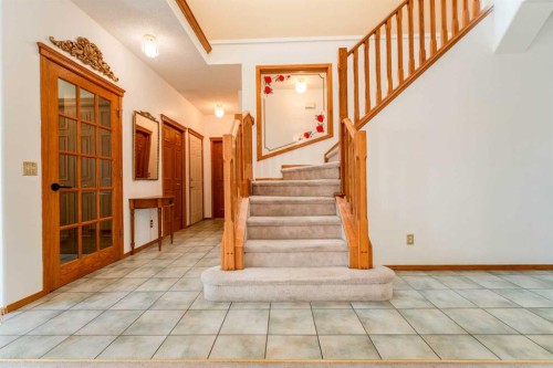 117 Evergreen Place Sw, Calgary, AB - Indoor Photo Showing Other Room