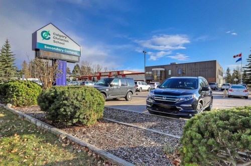 3122 39 Street Sw, Calgary, AB - Outdoor