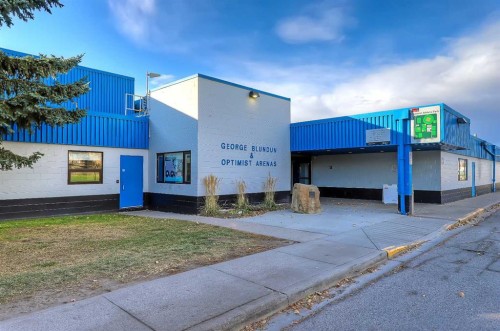 3122 39 Street Sw, Calgary, AB - Outdoor