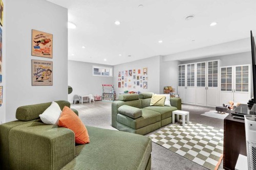 95 Howse Road Ne, Calgary, AB - Indoor Photo Showing Living Room
