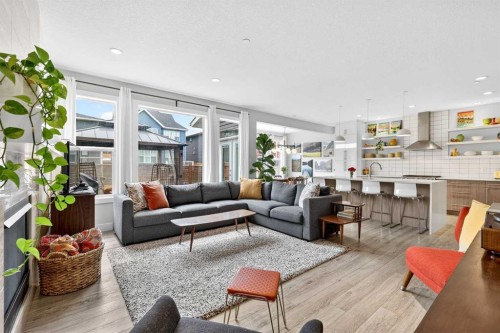 95 Howse Road Ne, Calgary, AB - Indoor Photo Showing Living Room