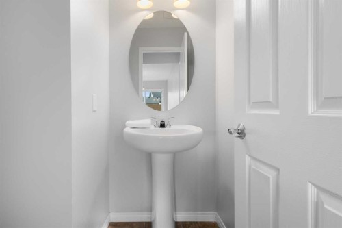 49 Auburn Crest Lane Se, Calgary, AB - Indoor Photo Showing Bathroom