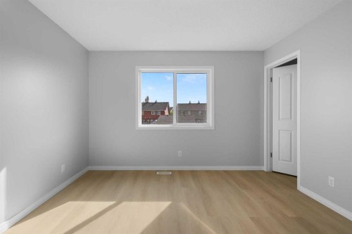 49 Auburn Crest Lane Se, Calgary, AB - Indoor Photo Showing Other Room