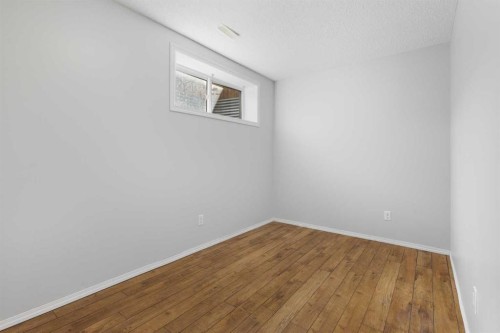 49 Auburn Crest Lane Se, Calgary, AB - Indoor Photo Showing Other Room