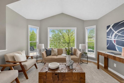 160 Citadel Bluff Close Nw, Calgary, AB - Indoor Photo Showing Living Room