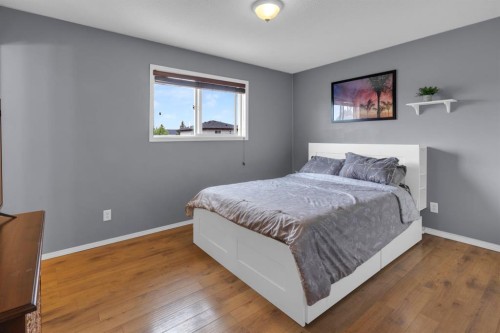 1918 Strathcona Terrace, Strathmore, AB - Indoor Photo Showing Bedroom