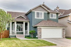 737 Wentworth Place SW Calgary, AB T3H 4N9