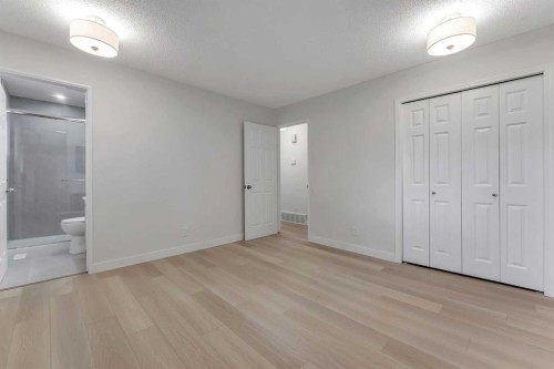 214 Rundleview Close Ne, Calgary, AB - Indoor Photo Showing Other Room