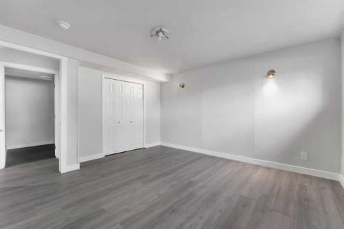 214 Rundleview Close Ne, Calgary, AB - Indoor Photo Showing Other Room