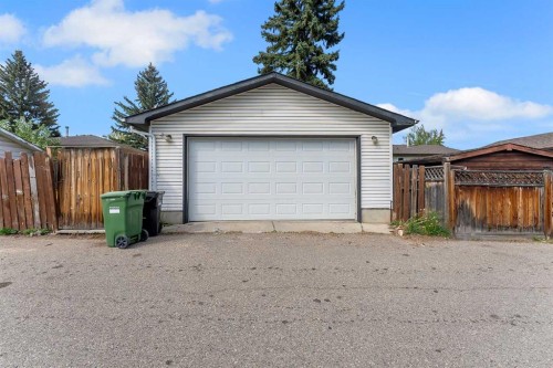 214 Rundleview Close Ne, Calgary, AB - Outdoor