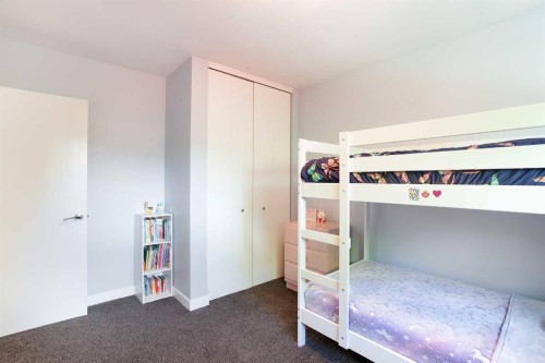 51 Wimbledon Drive Sw, Calgary, AB - Indoor Photo Showing Bedroom