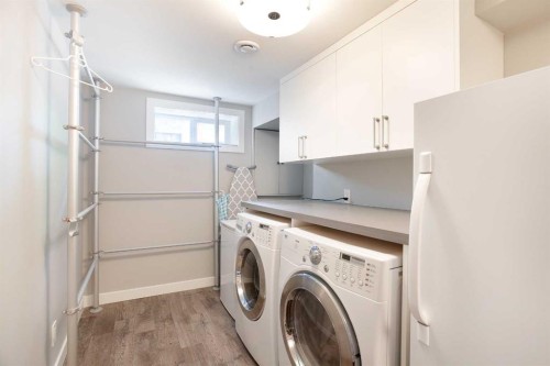 51 Wimbledon Drive Sw, Calgary, AB - Indoor Photo Showing Laundry Room