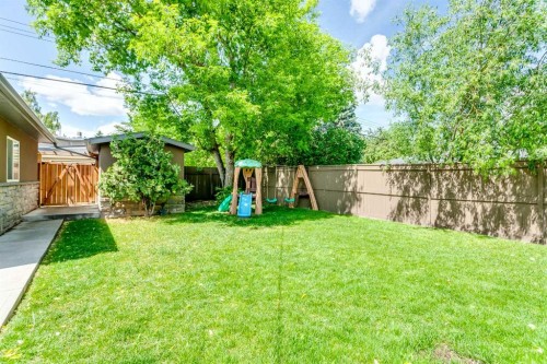 51 Wimbledon Drive Sw, Calgary, AB - Outdoor