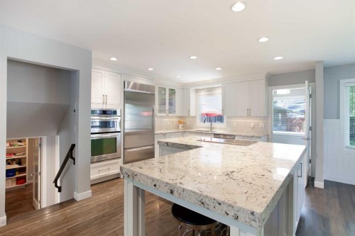 51 Wimbledon Drive Sw, Calgary, AB - Indoor Photo Showing Kitchen With Upgraded Kitchen