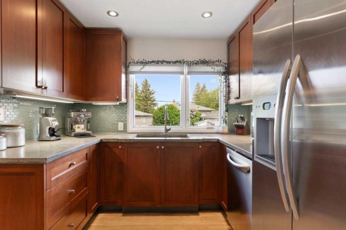 14 Montrose Crescent Ne, Calgary, AB - Indoor Photo Showing Kitchen With Stainless Steel Kitchen
