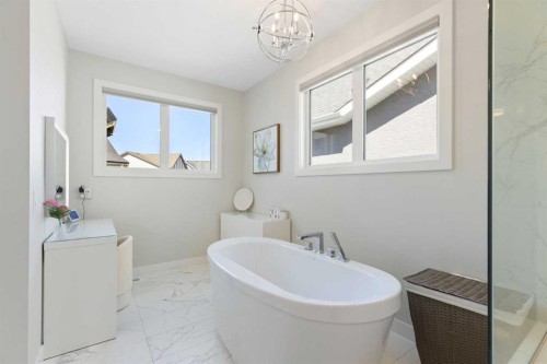143 Marina Landing Se, Calgary, AB - Indoor Photo Showing Bathroom