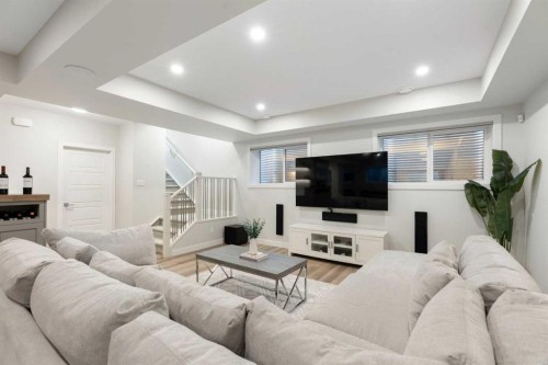 143 Marina Landing Se, Calgary, AB - Indoor Photo Showing Living Room